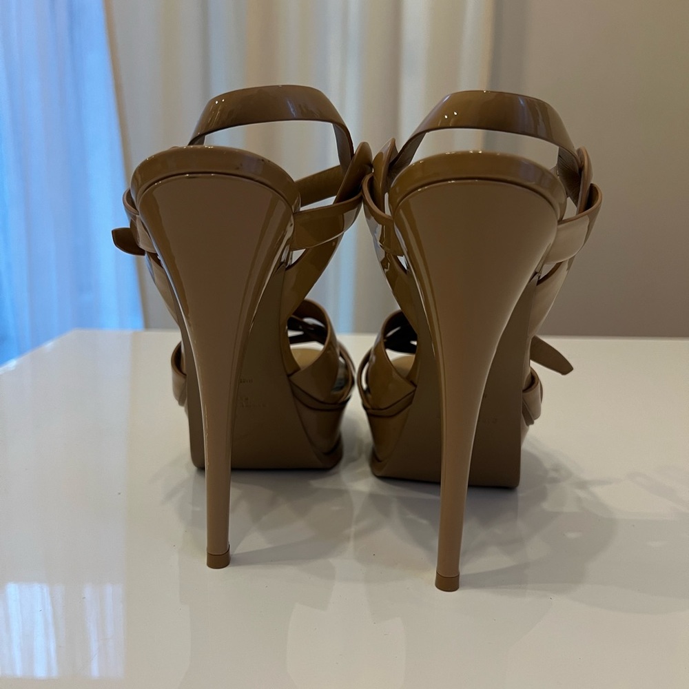 Yves Saint Laurent Women's Tan Patent Leather Sandals - Picture 3 of 4